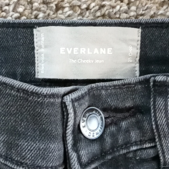 Everlane Black Cropped Cheeky Jeans - Picture 2 of 5